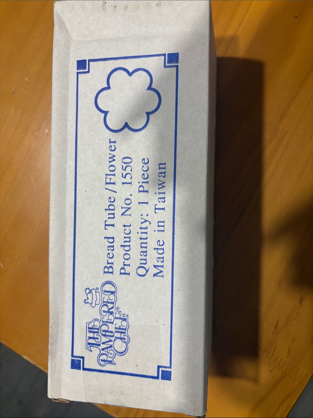 Vintage pampered chef Bread Tube / Flower Mold - Blue and White Box